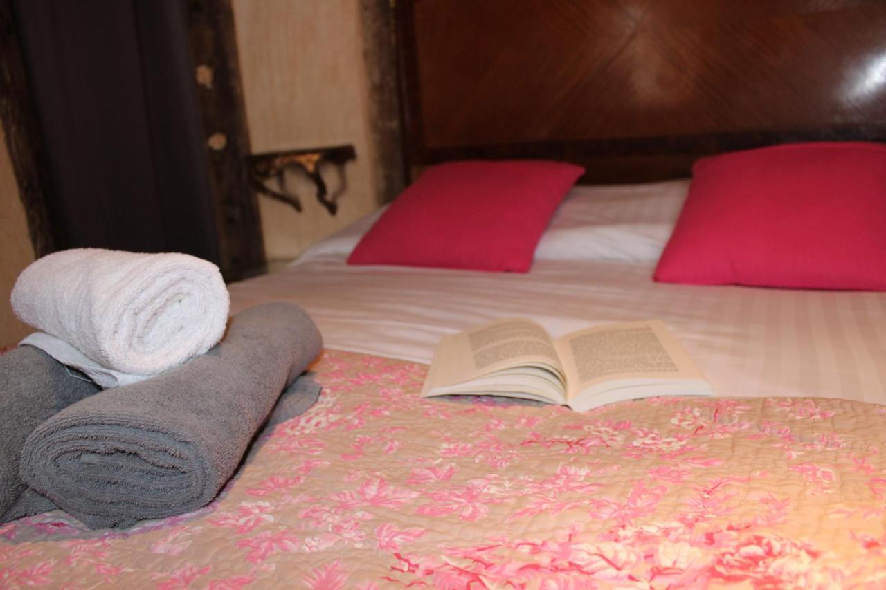La Roseraie Hotel Restaurant Montignac-Lascaux Kültér fotó