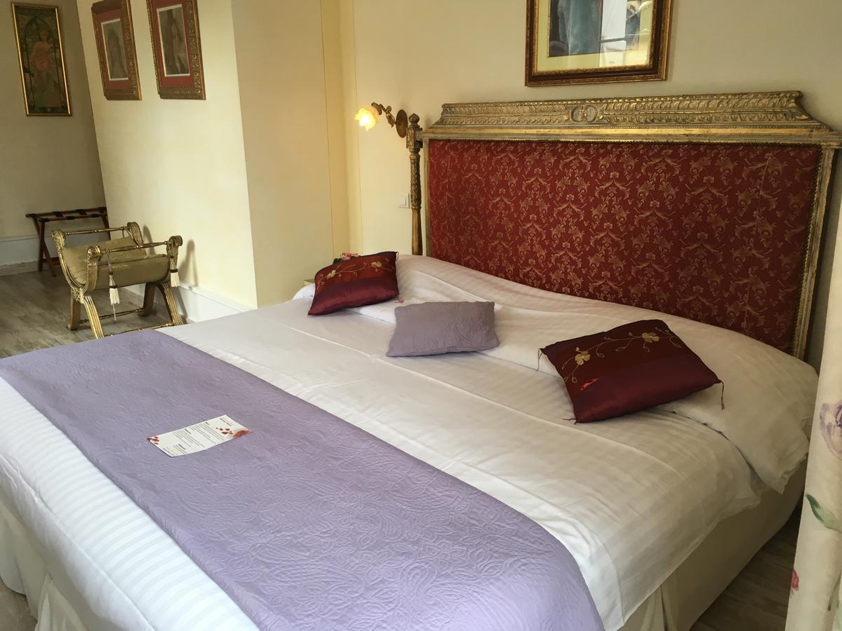 La Roseraie Hotel Restaurant Montignac-Lascaux Kültér fotó